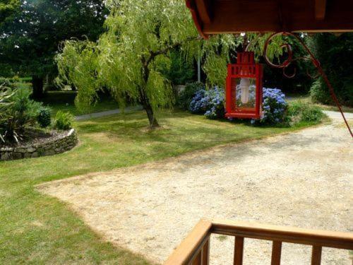 La Cle Des Roulottes Hotel Pluvigner ภายนอก รูปภาพ